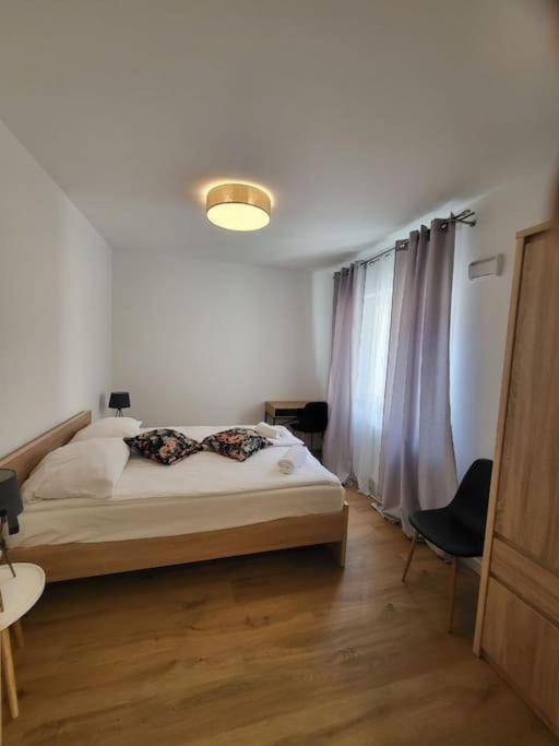 Duzy Apartament W Centrum - 3 Pokoje - Garaz Apartment Wrocław Exterior foto